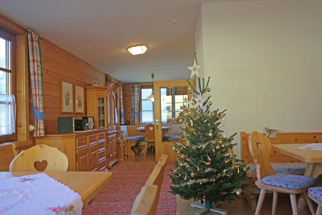 Haus Leopold Lägenhet Gosau Exteriör bild